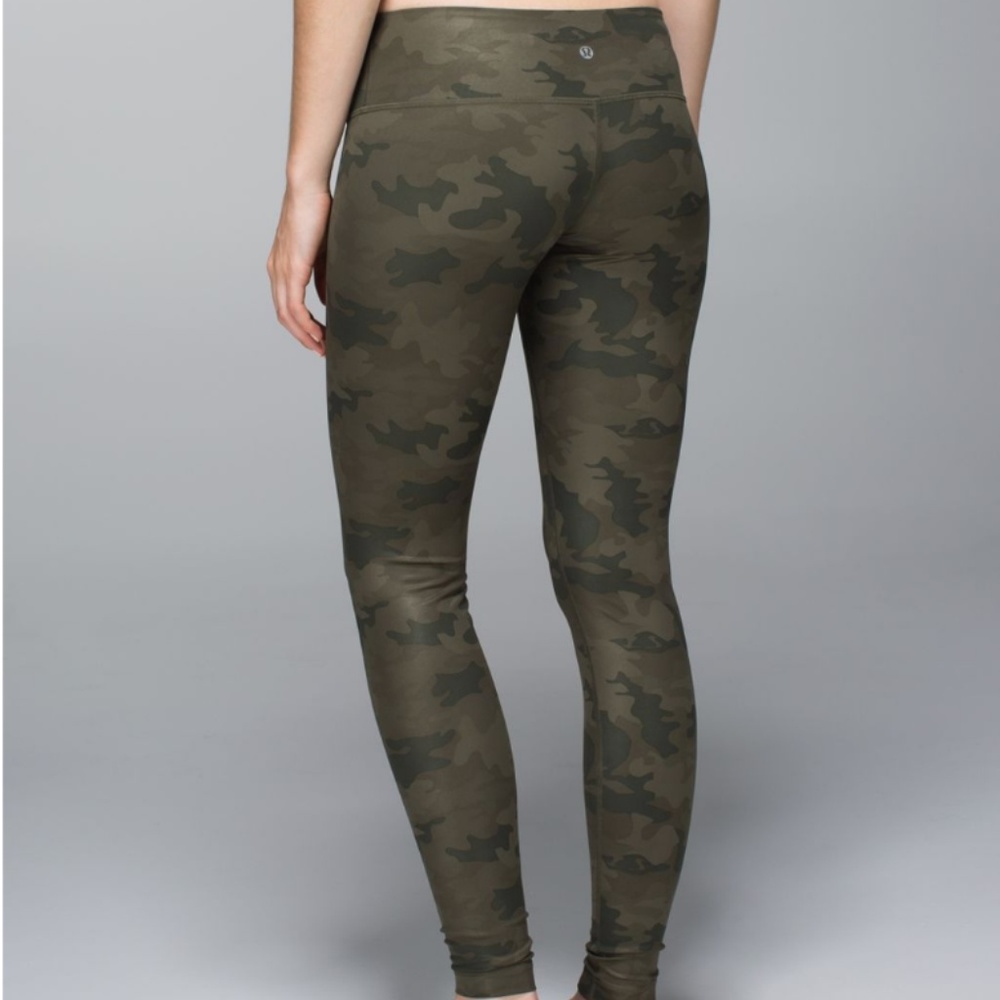 Lululemon Savannah Camo Fullux Wunder Unders